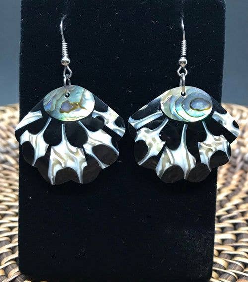 Fan-shaped Shell Earrings - Cream